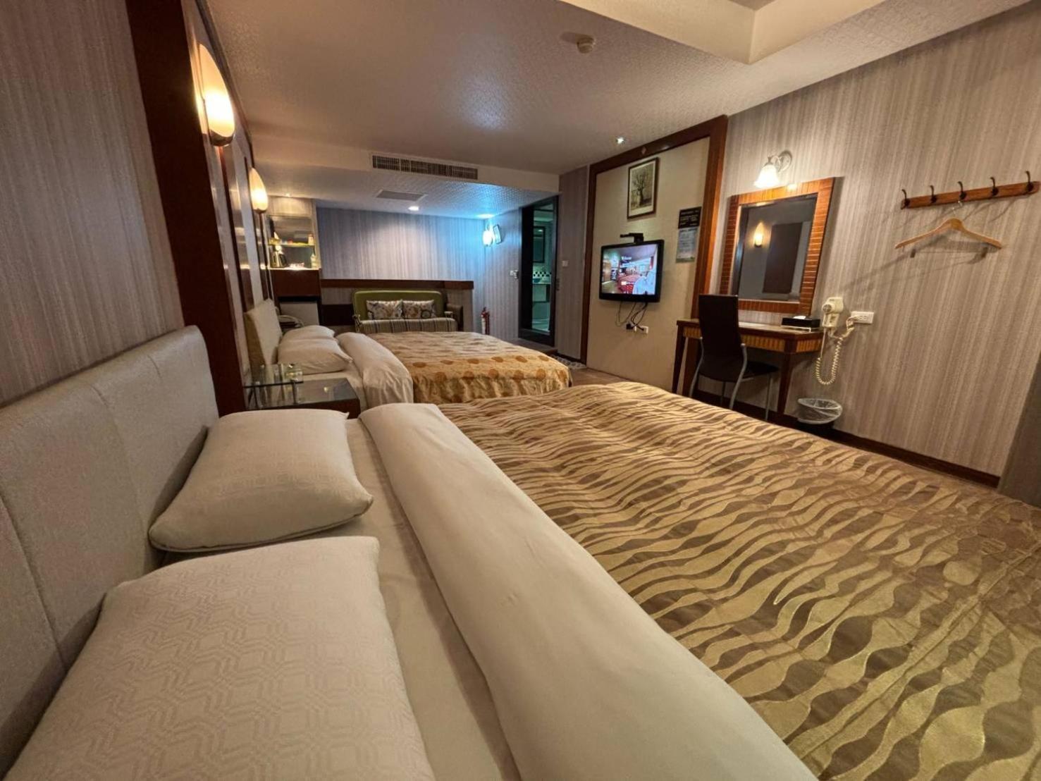 Hua Xiang Motel - Da Chang Kaohsiung Esterno foto