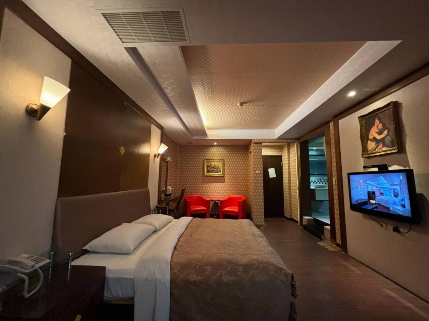 Hua Xiang Motel - Da Chang Kaohsiung Esterno foto