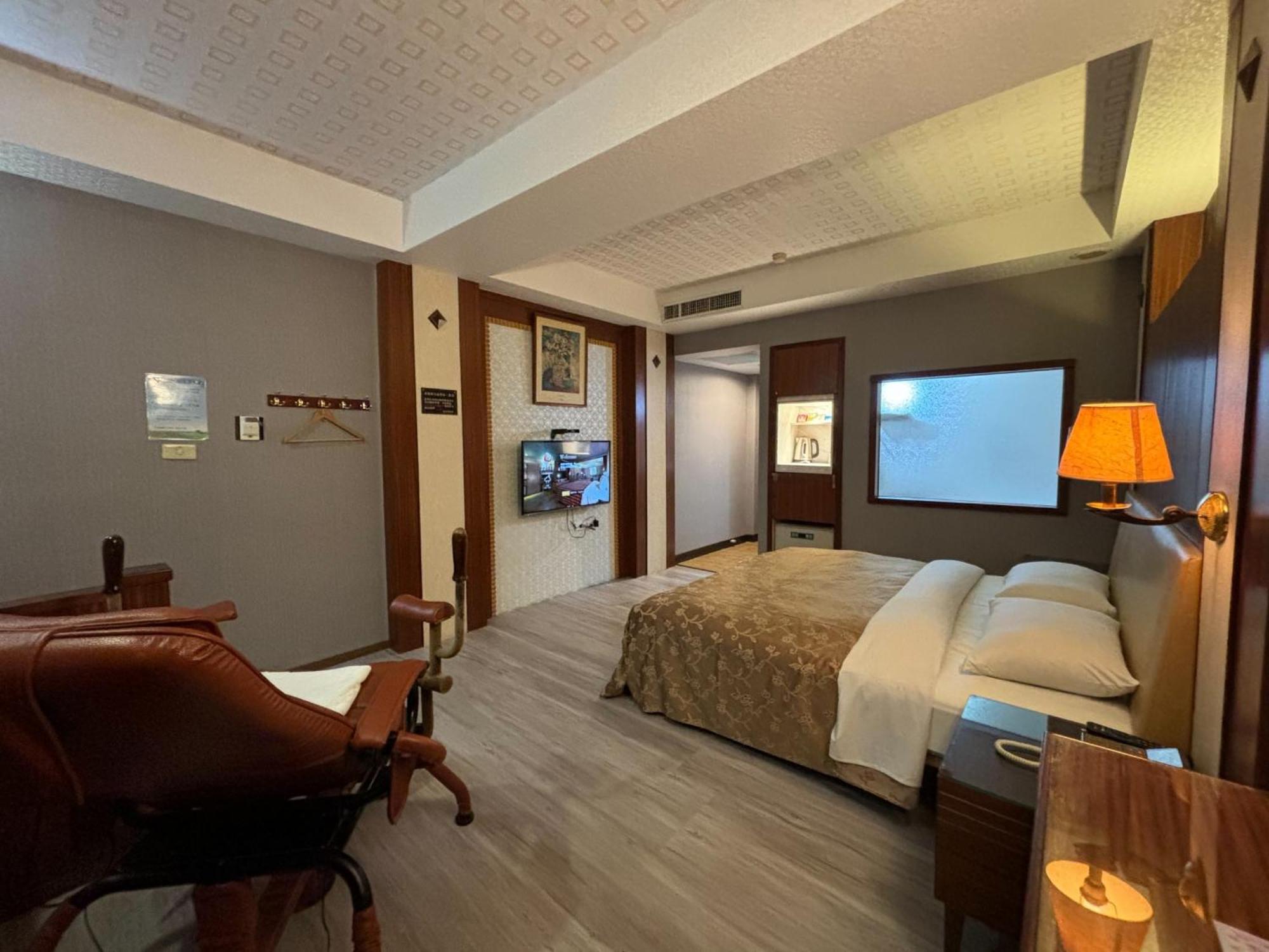 Hua Xiang Motel - Da Chang Kaohsiung Esterno foto